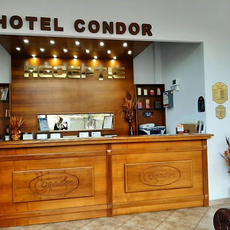 Hotel Condor Оравица Екстериор снимка