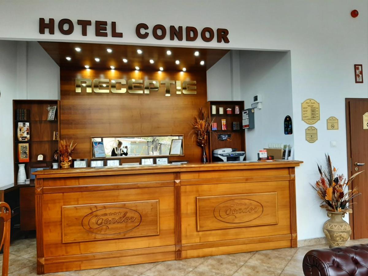Hotel Condor Оравица Екстериор снимка